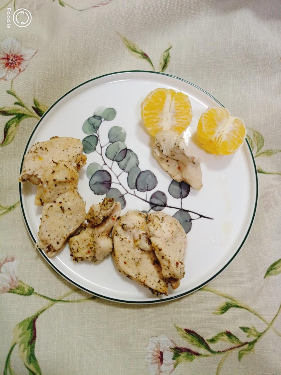 普罗旺斯风味蒸鸡胸肉（无油低盐减脂）的做法