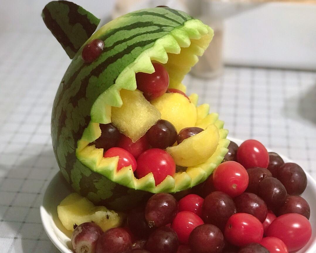 鲨鱼西瓜拼盘
