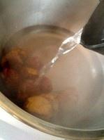 栗子白菜鸭架汤的做法 步骤2