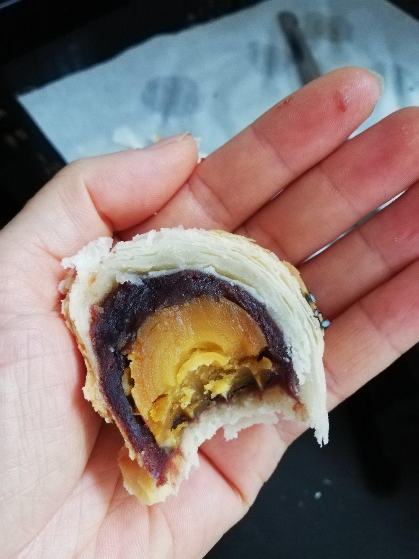 讨喜的蛋黄酥