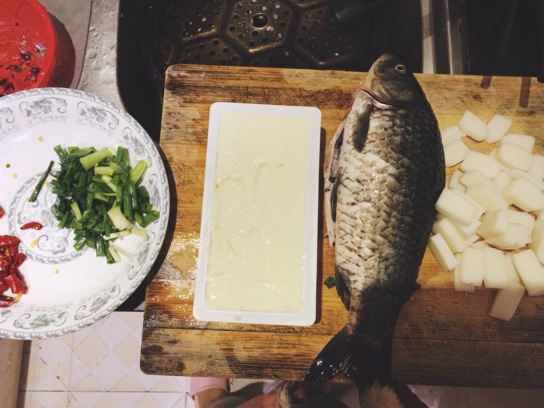 奶白鲫鱼豆腐汤|一条鱼最后的温柔