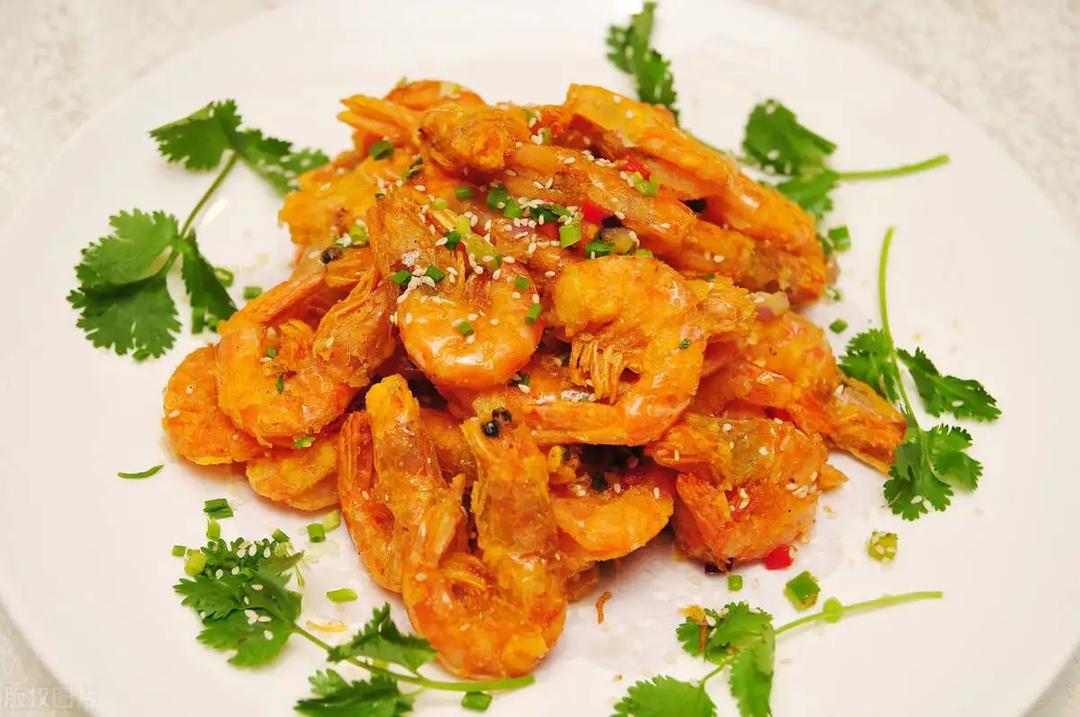 基围虾的三种做法（白灼基围虾、椒盐基围虾和油焖基围虾）的做法 步骤7