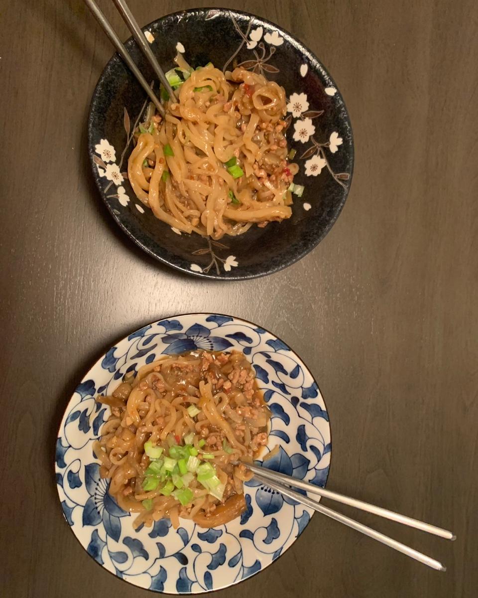 无敌好吃的【鱼香肉沫茄子焖面】，吃完舔盘🍜