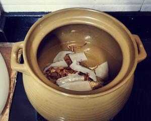 沙虫干响螺片汤的做法 步骤11