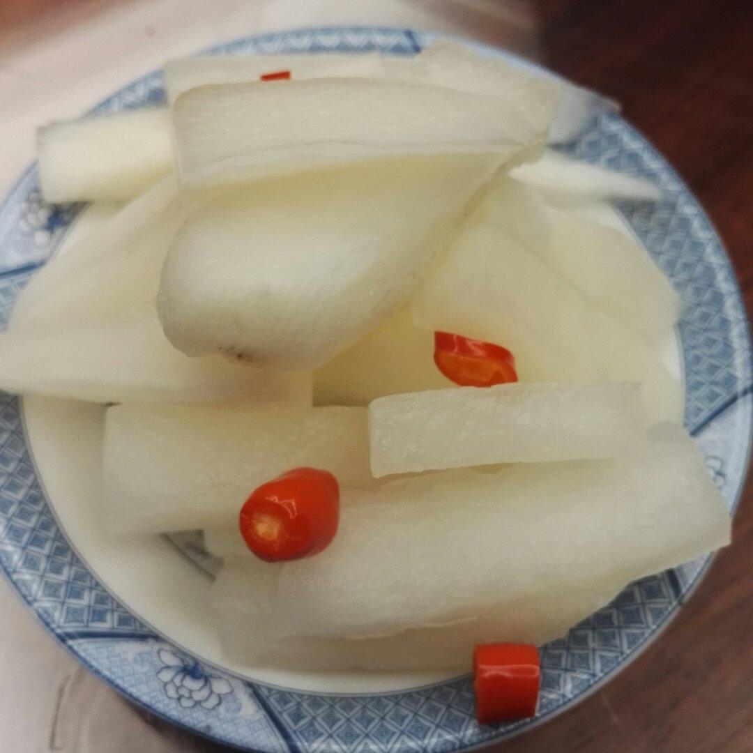 腌制酸萝卜