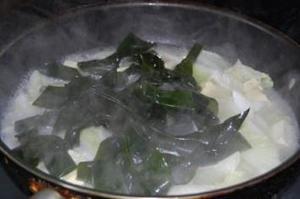 牡蛎豆腐白菜汤的做法 步骤6