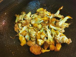 好吃又好做的干锅花菜的做法 步骤12