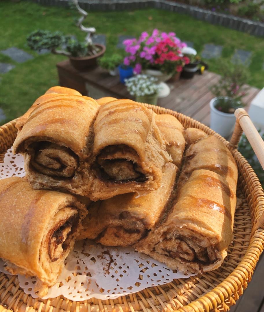 巧克力豆沙面包卷