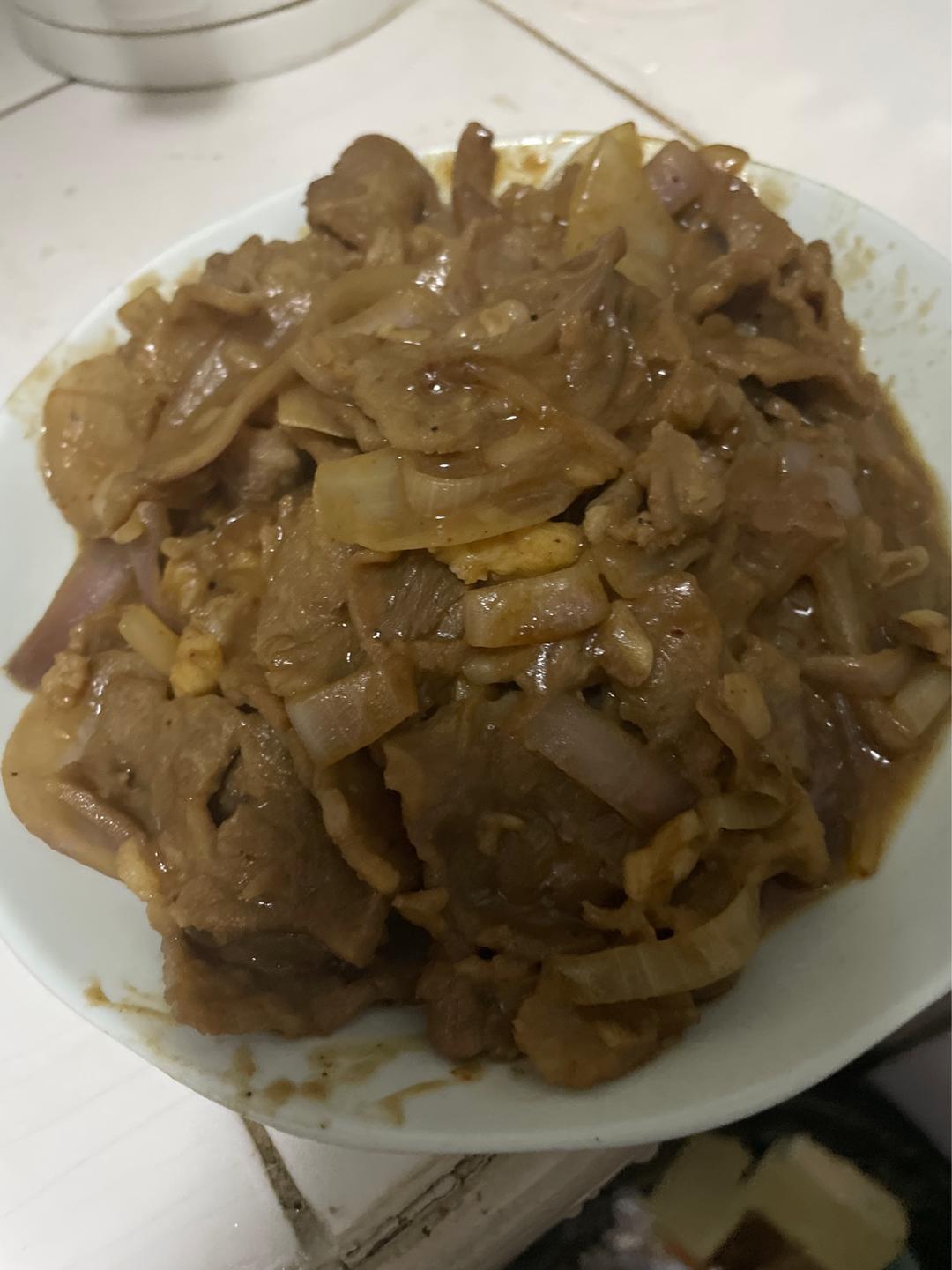 孜然牛肉（👈孜然肉片向左，吉野家向右👉）