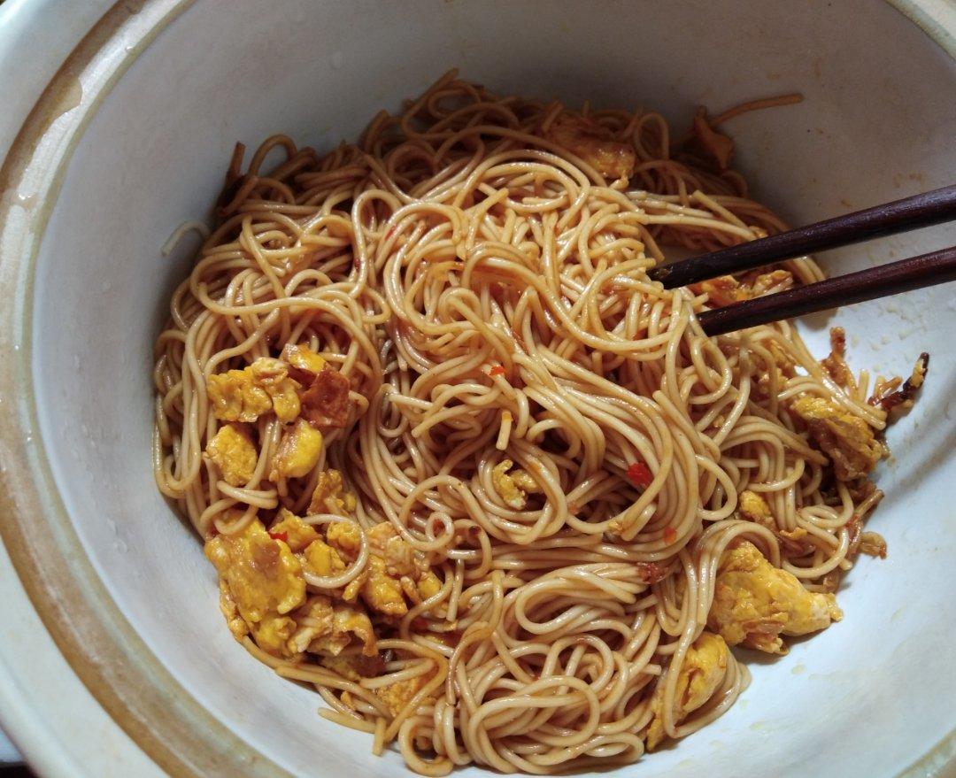 鸡蛋炒面