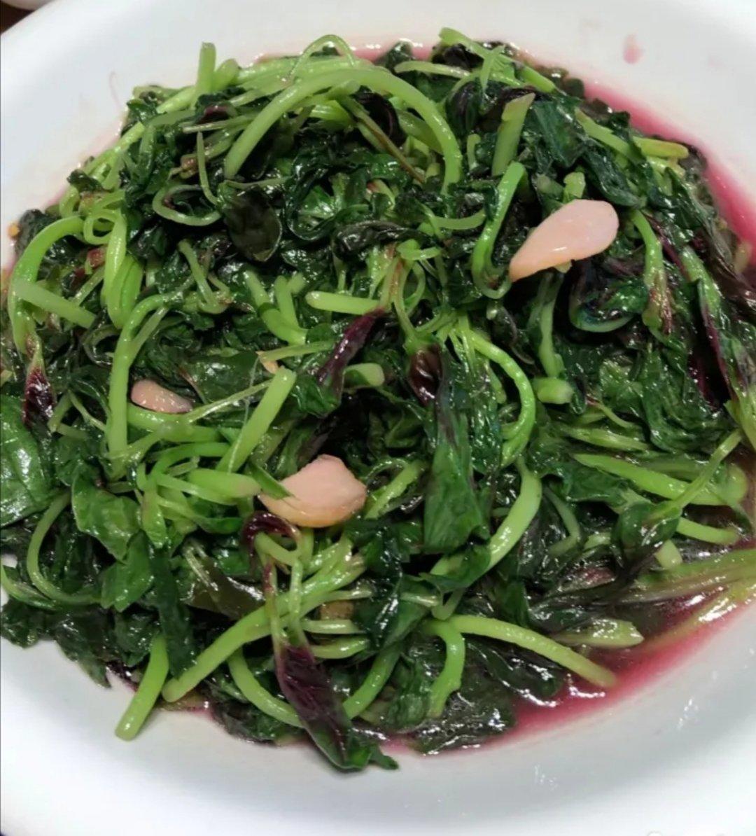 蒜茸炒红苋菜