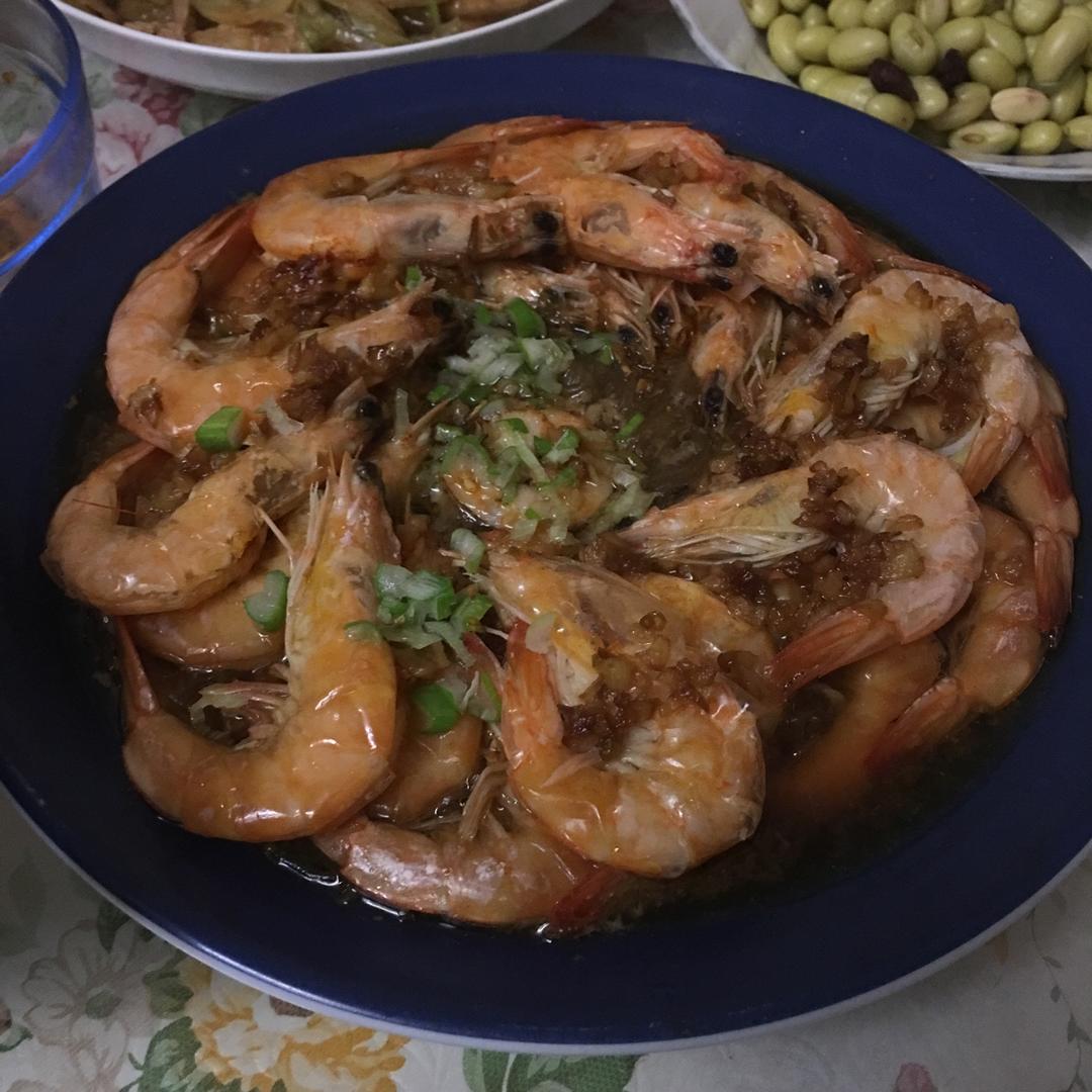 虾最美味的吃法必须是这个——蒜蓉蒸虾（多动图，孔瑶的食谱）