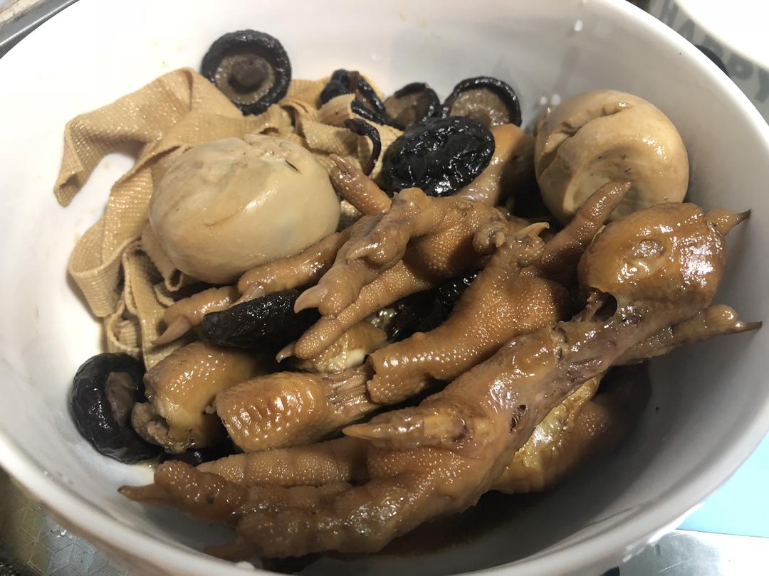 第一次做就成功了的卤水鸡爪