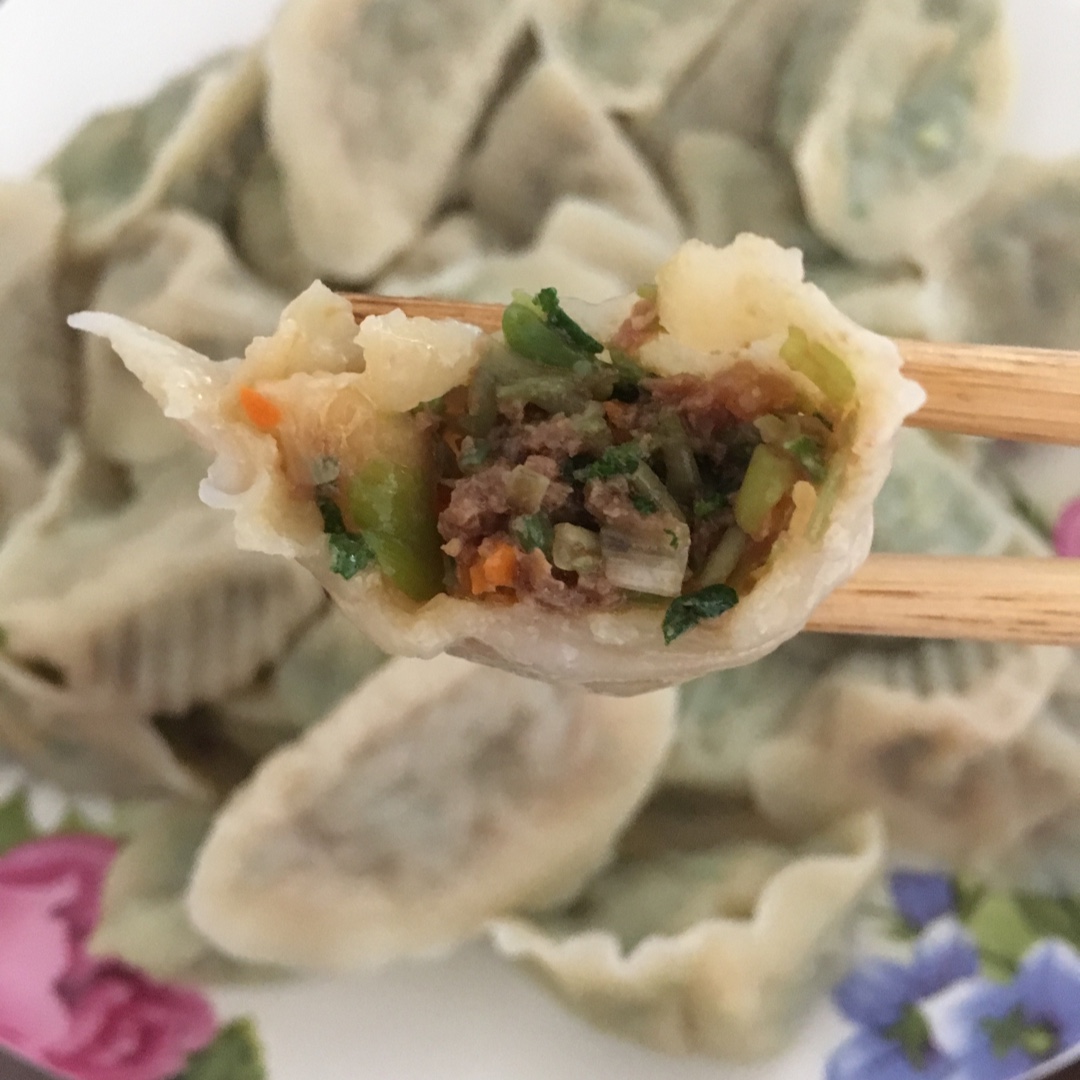 韭菜鸡蛋虾仁三鲜饺子