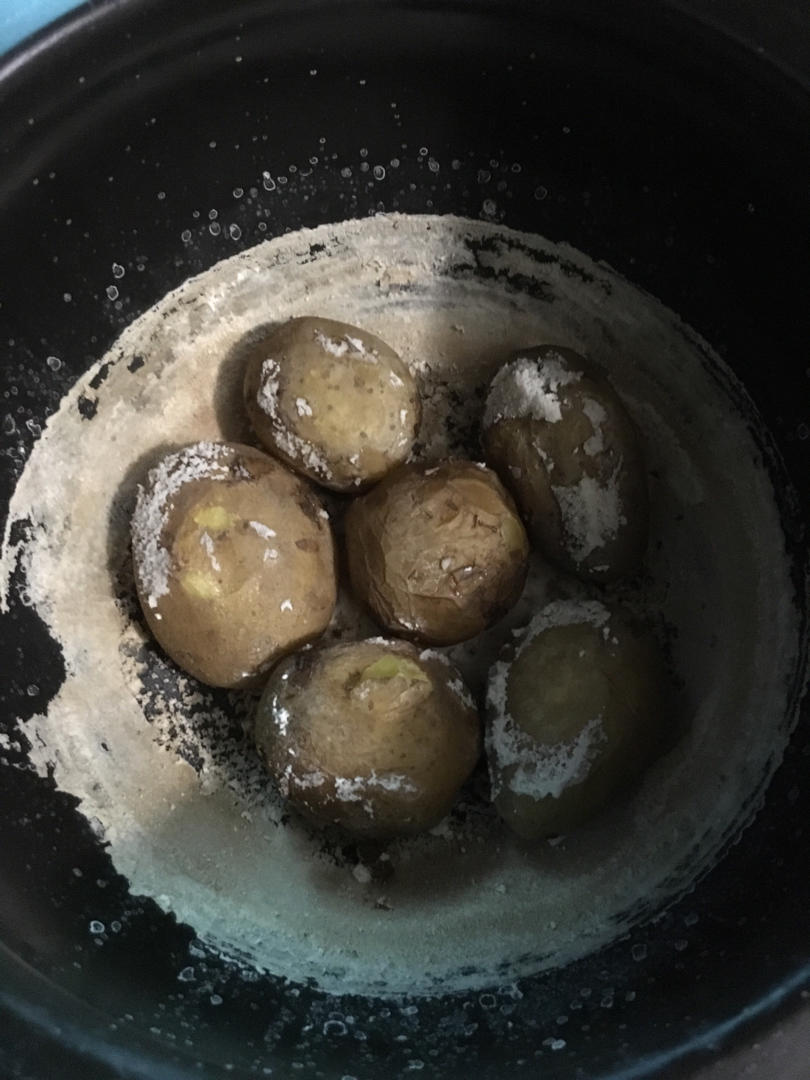 盐烤小土豆（电饭锅懒人快手菜）