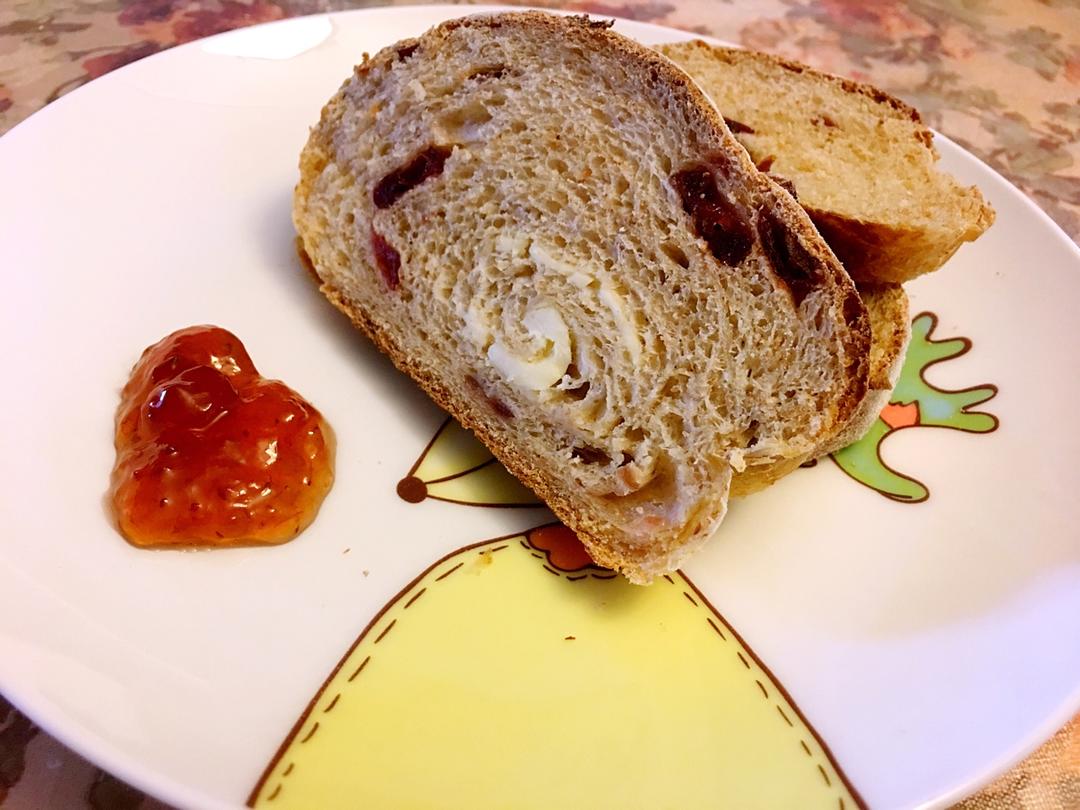 全麦蔓越莓软式欧包（免揉）