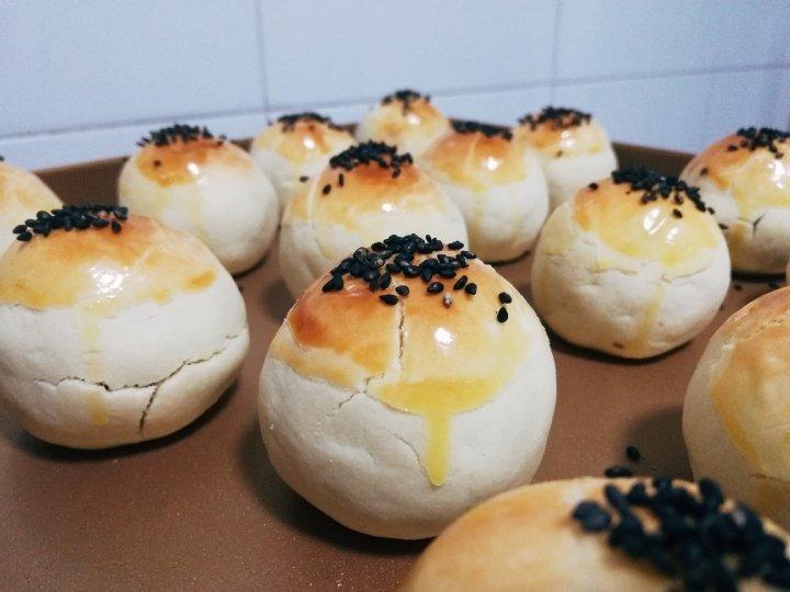 《Tinrry+》菠萝蛋黄酥（超快手、免揉、不用开酥）