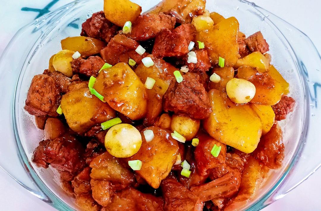 红烧肉炖土豆（丝毫不腻）