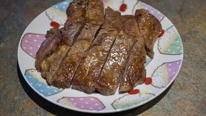肉眼牛排杂蔬盖饭-让你爱上牛肉里那口油花香的做法 步骤13