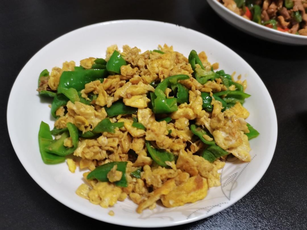 鸡蛋炒辣椒