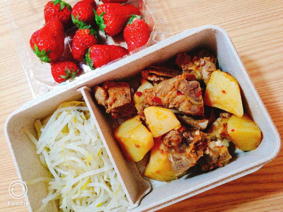 【电饭煲土豆焖排骨】