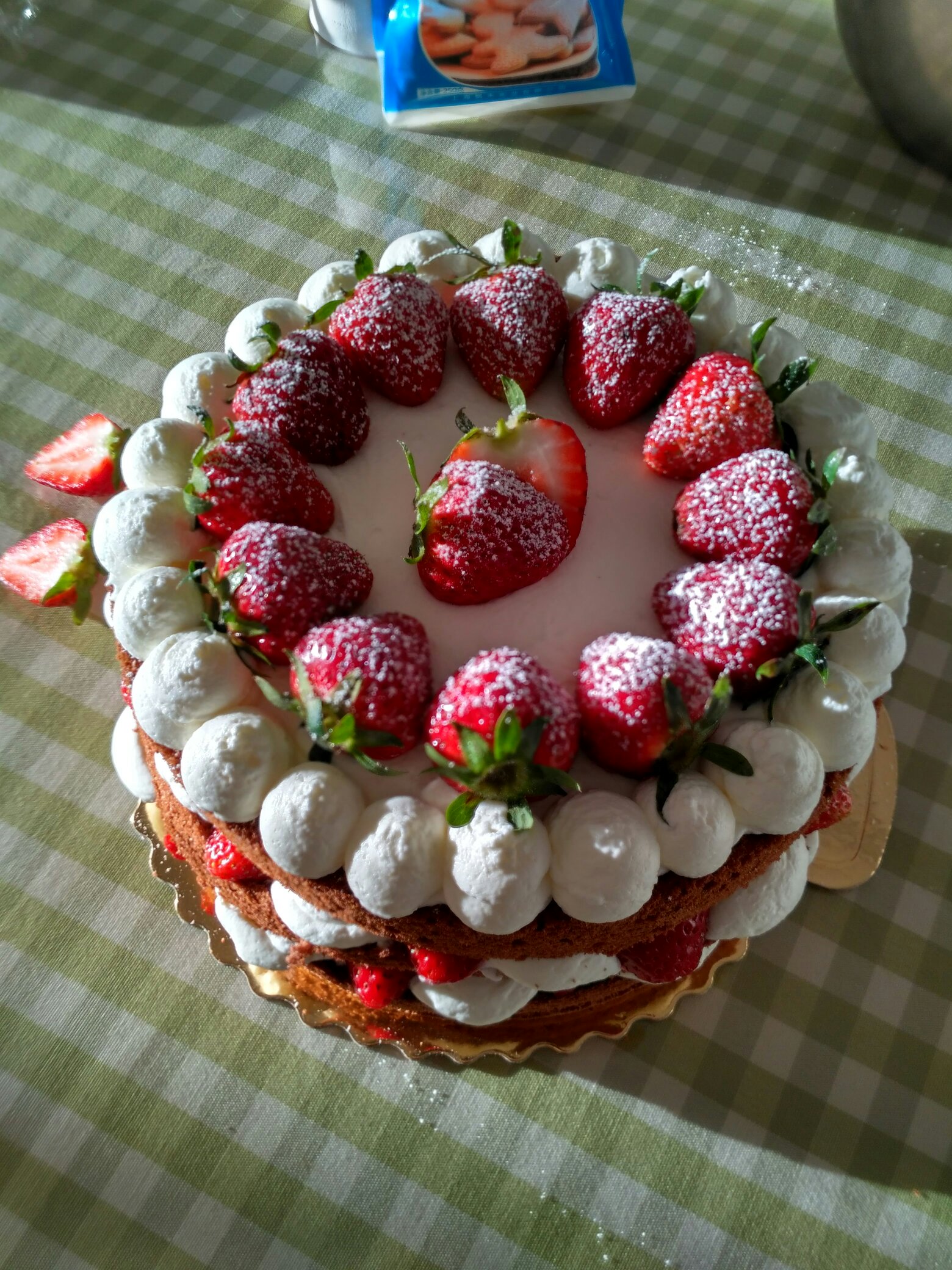 草莓的圆舞曲-巧克力裸蛋糕
