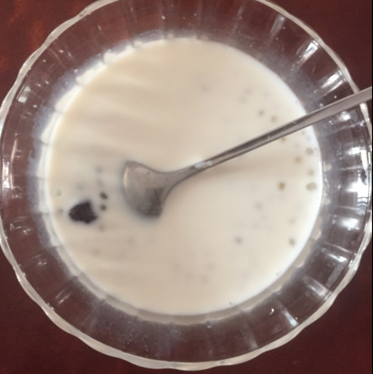 红豆牛奶西米露