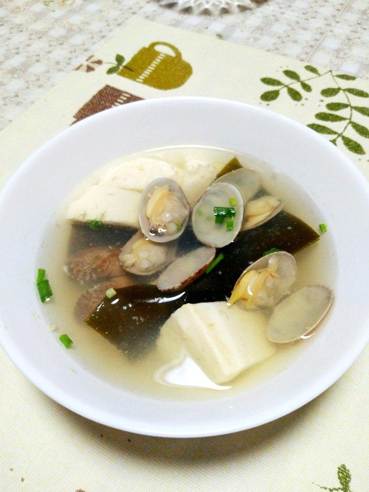 海带豆腐蛤蜊汤