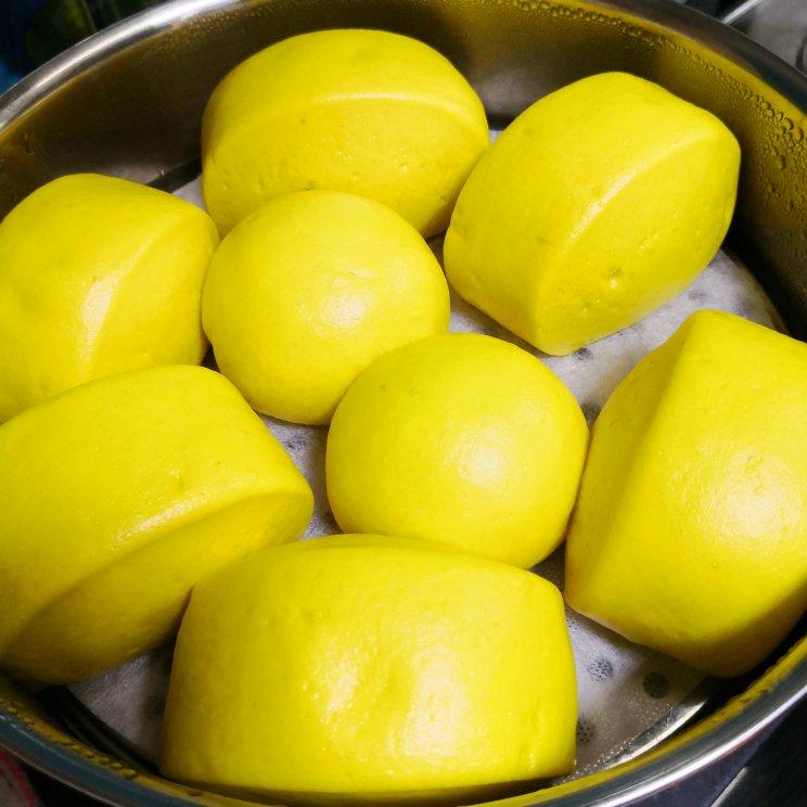 新手也可以--详解如何做出人见人爱、金黄的南瓜馒头