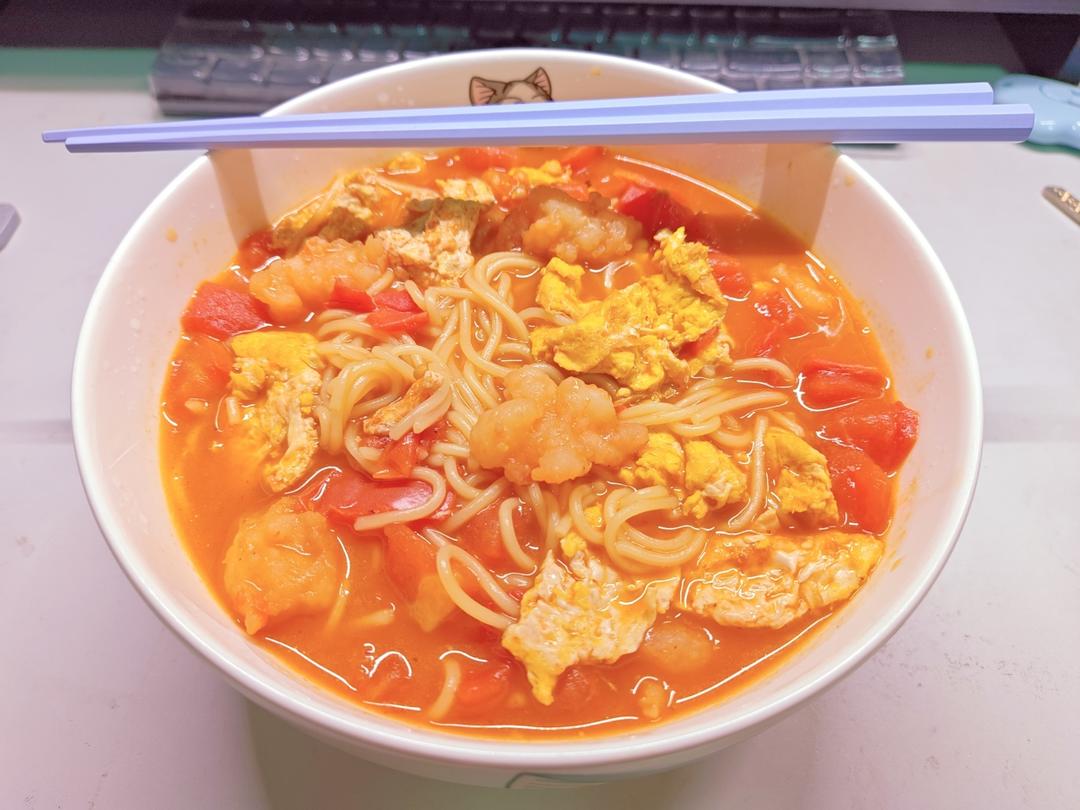 鲜美的番茄虾滑鸡蛋面