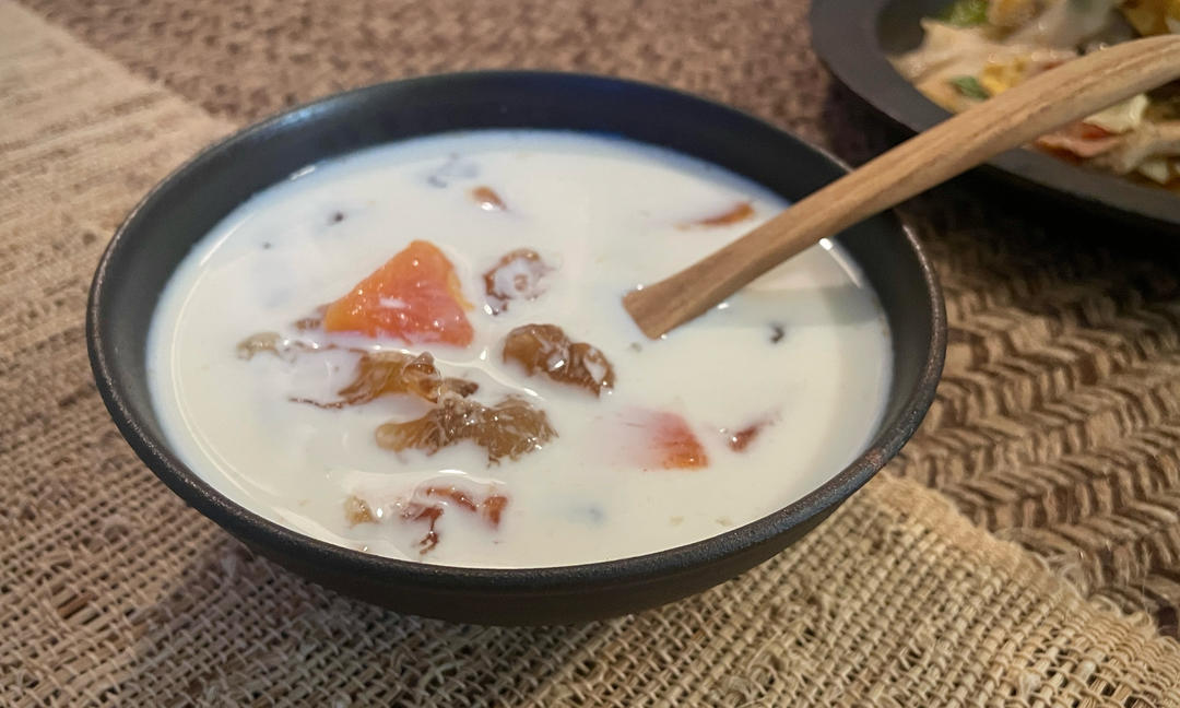 【木瓜牛奶炖桃胶】