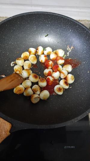 茄汁虎皮鹌鹑蛋的做法 步骤4