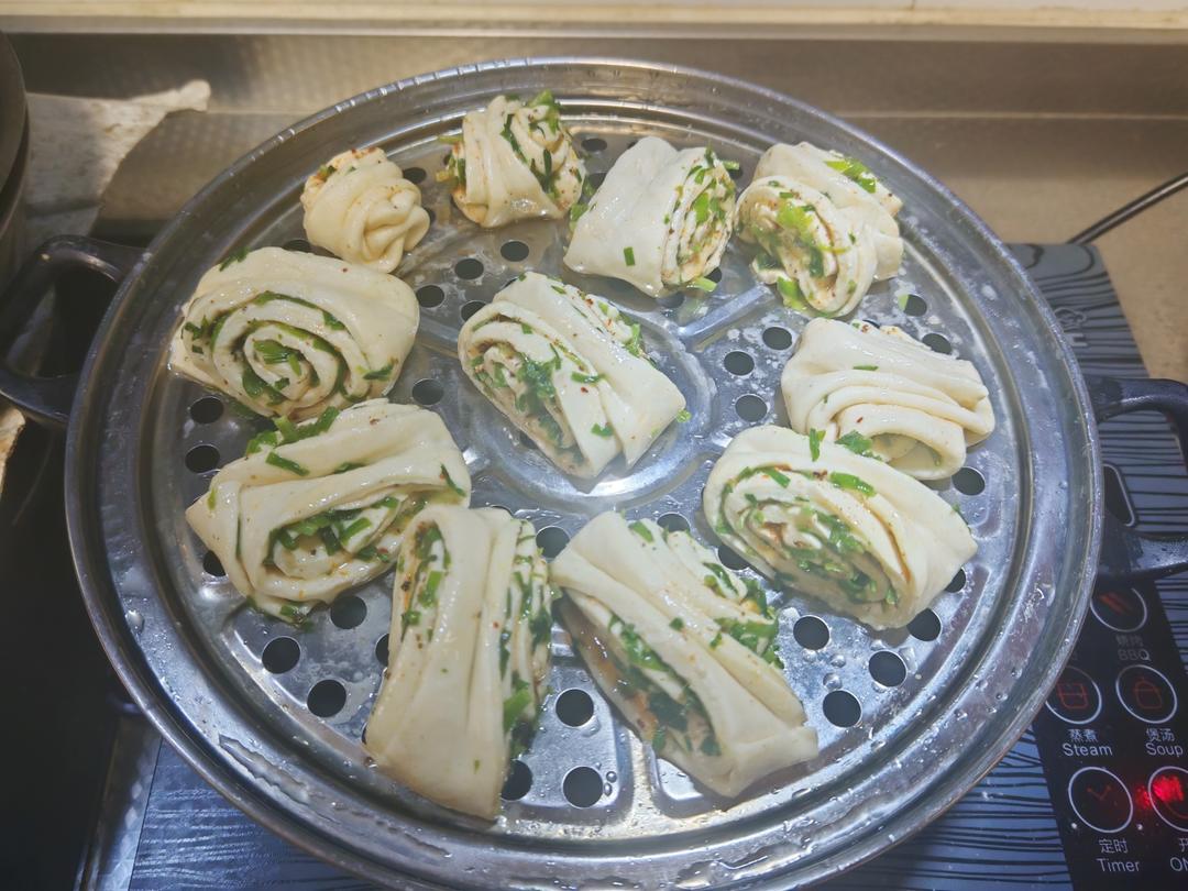 🌺椒盐葱香花卷🌺（操作简单，好吃又好看）