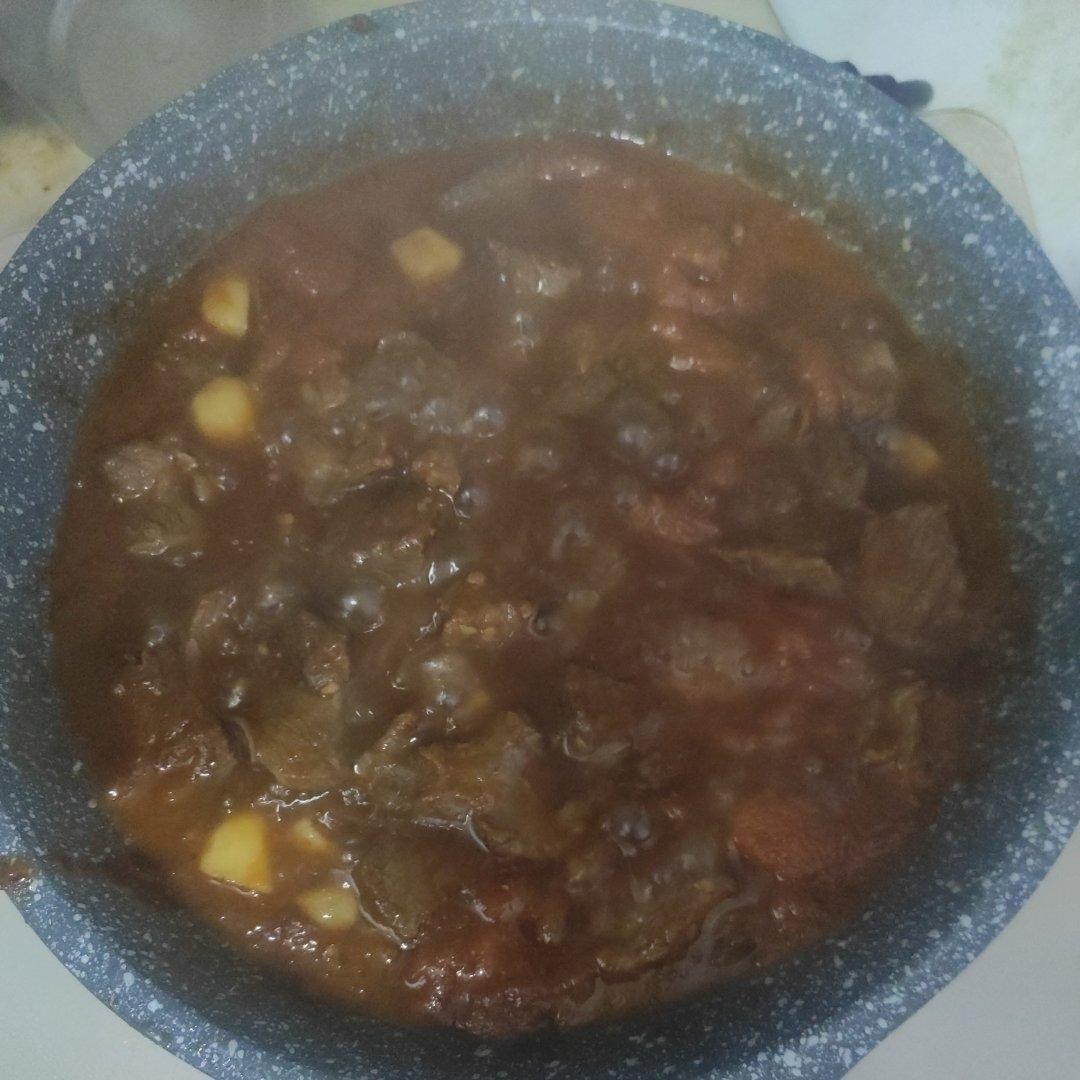 炖牛肉