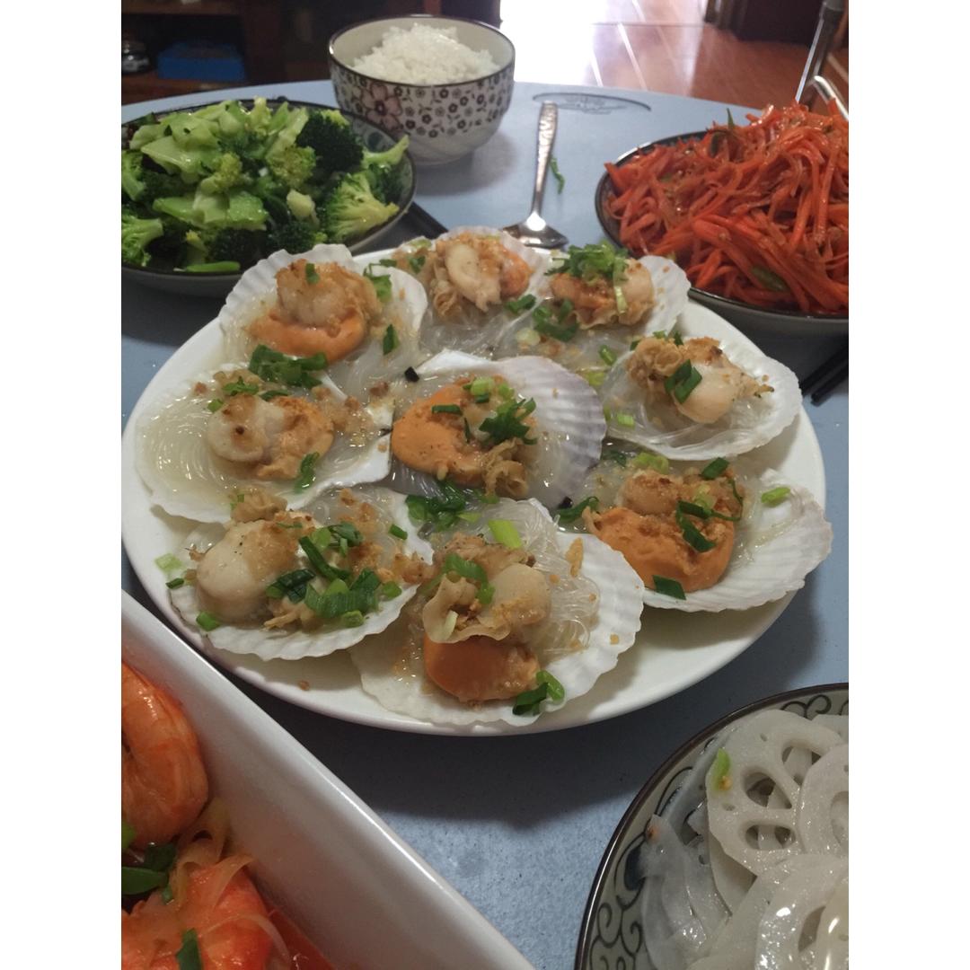 蒜蓉粉丝蒸扇贝