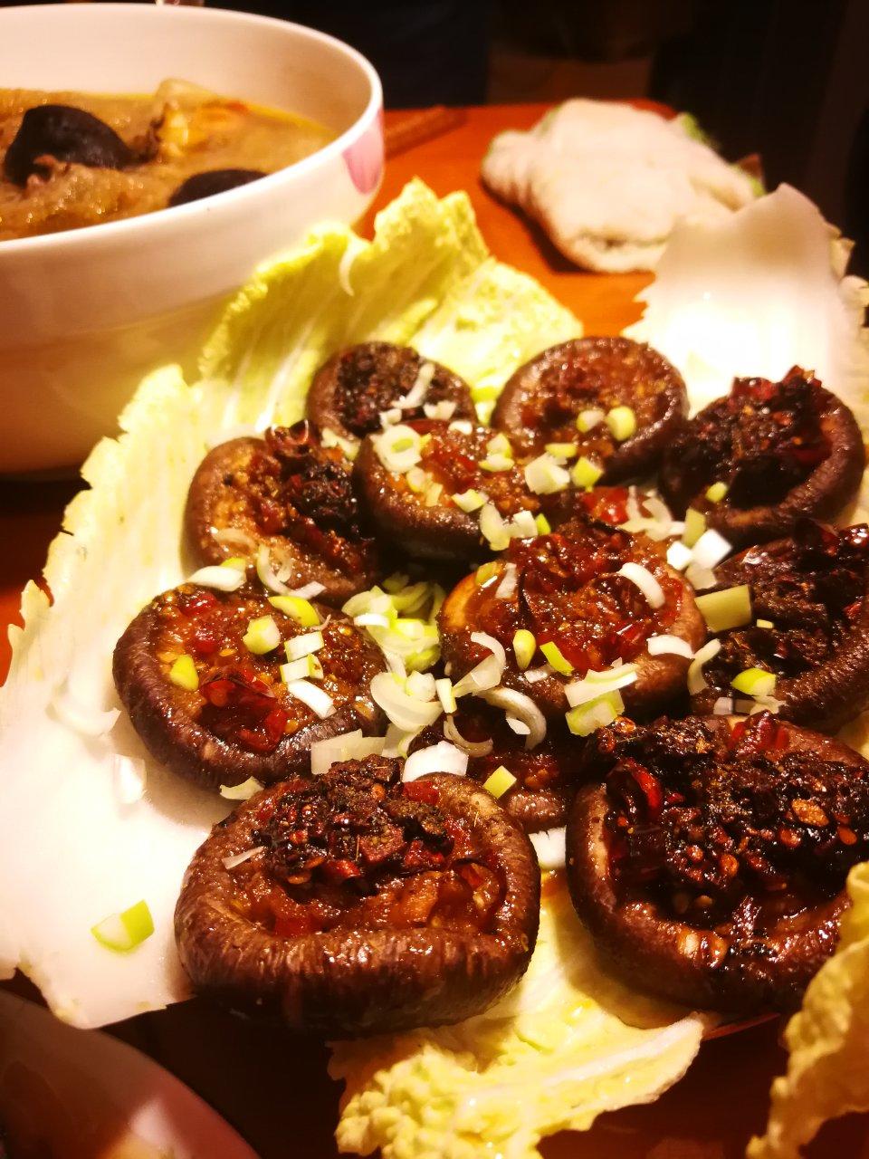 【蒜蓉烤香菇】