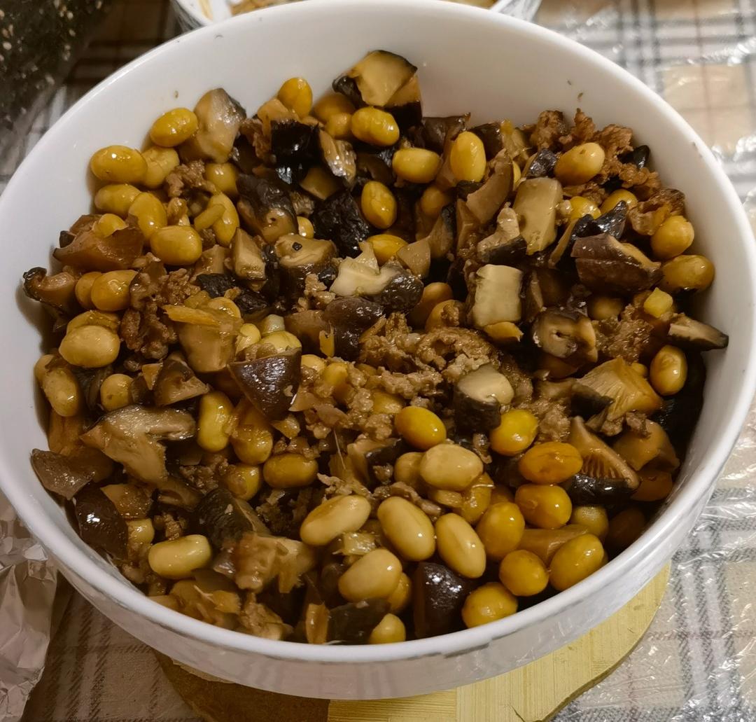 小香菇焖黄豆