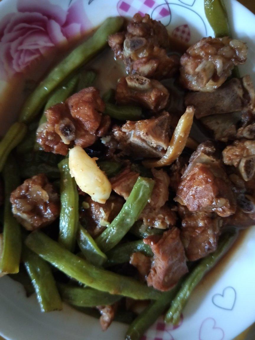 东北排骨炖豆角