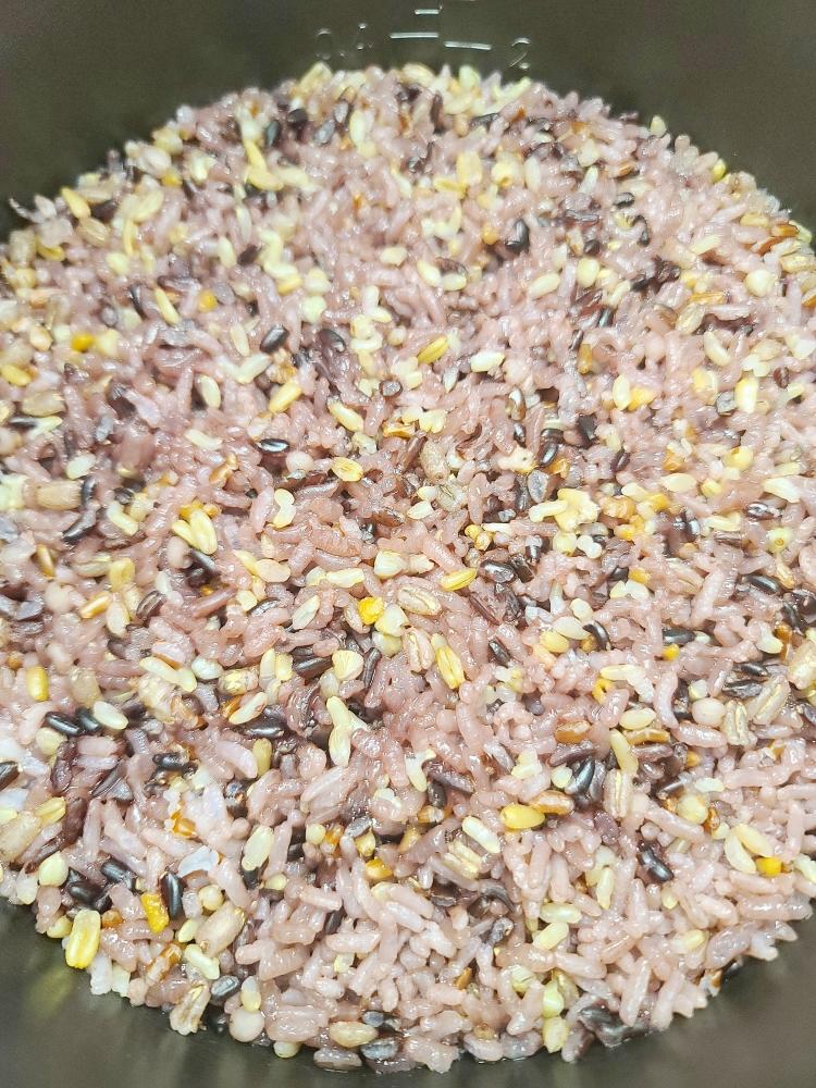 五色糙米十谷饭『控糖杂粮饭』的做法