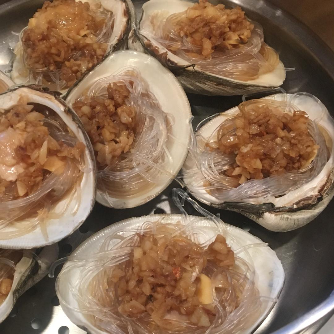 蒜蓉粉丝蒸扇贝