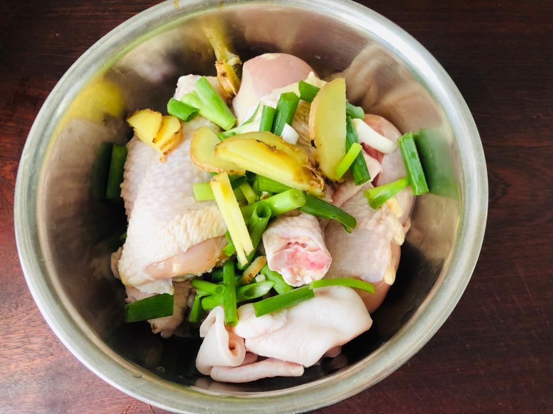 简单易做的香煎黑椒鸡排 柠檬鸡腿肉做法