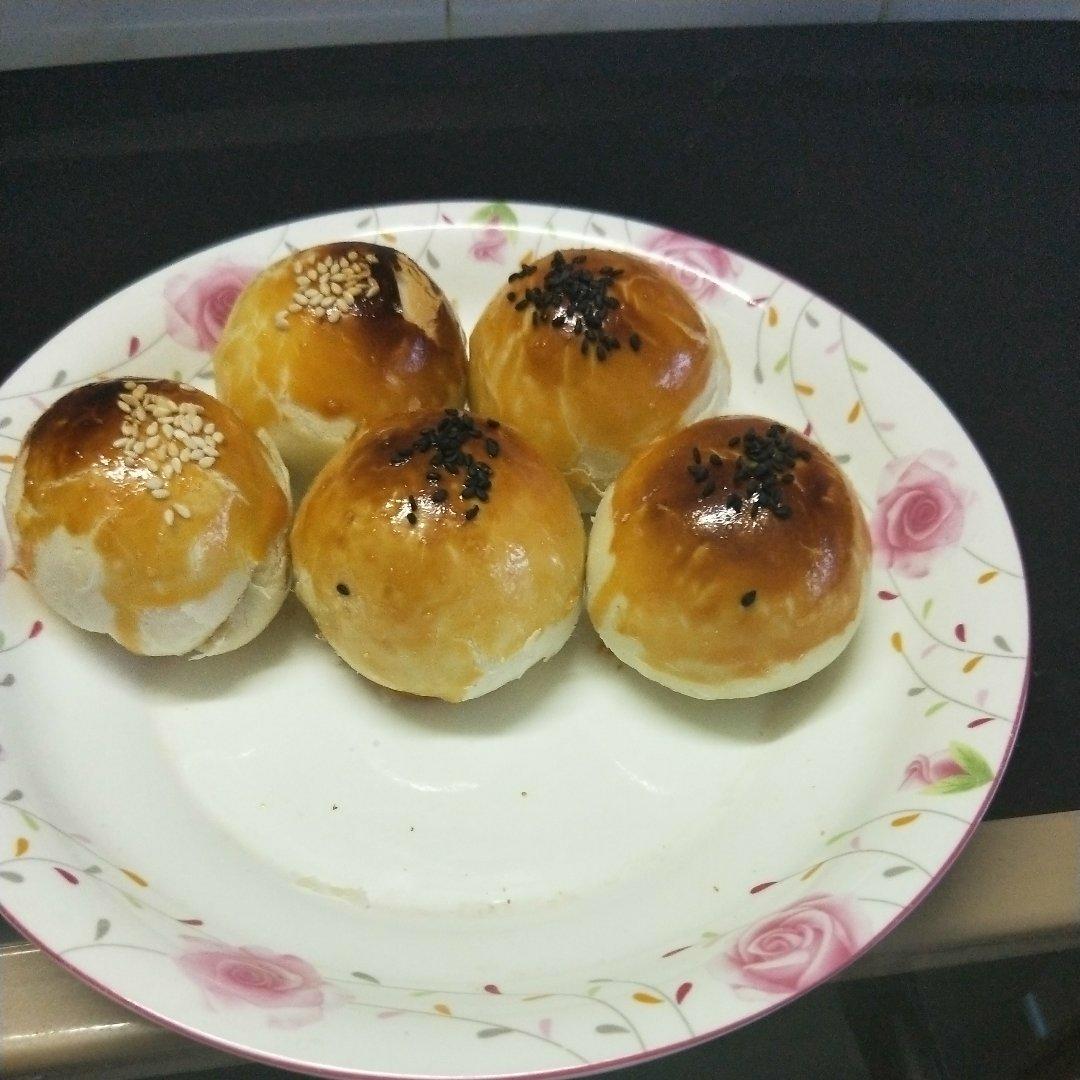 超简单不用揉出膜的～蛋黄酥（皮很酥）