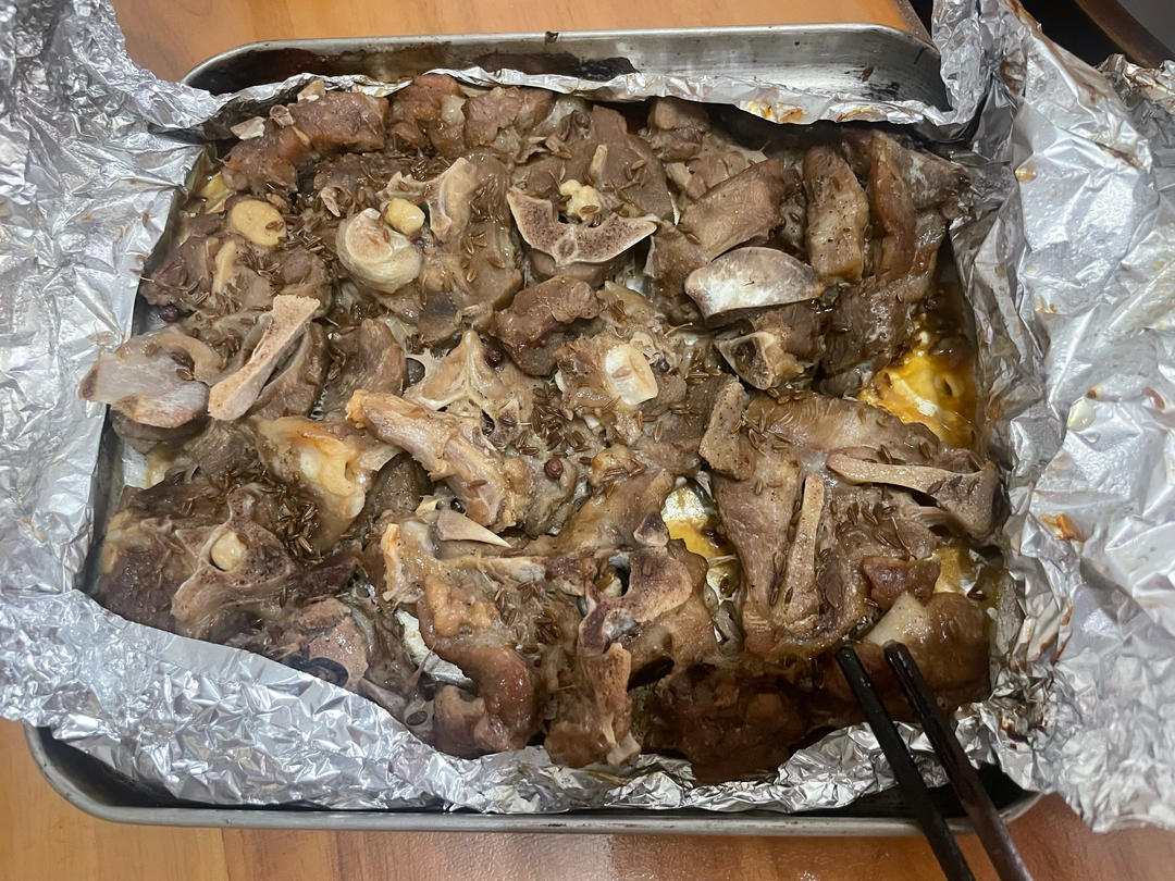 家庭版超嫩多汁的烤羊腿肉