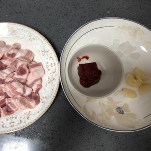 简单版的红腐乳五花肉的做法 步骤1