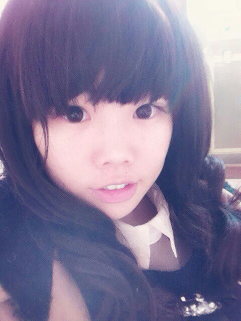 太阳太暖灼伤我的脸