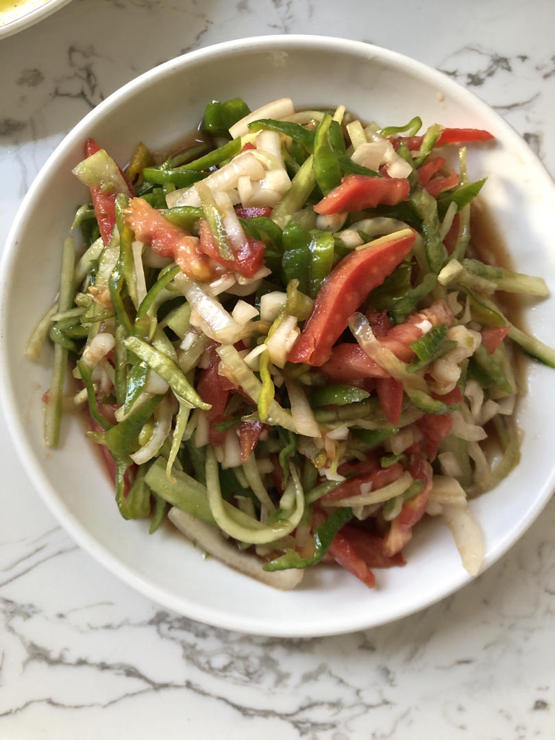 新疆老虎菜也叫皮辣红