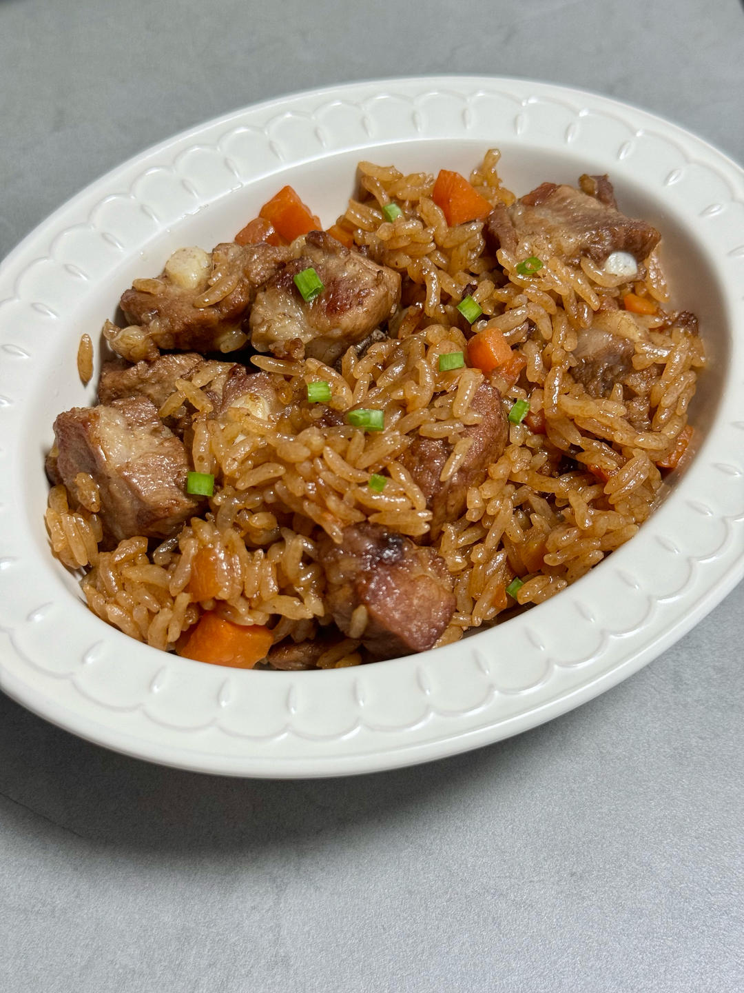 【排骨焖饭】