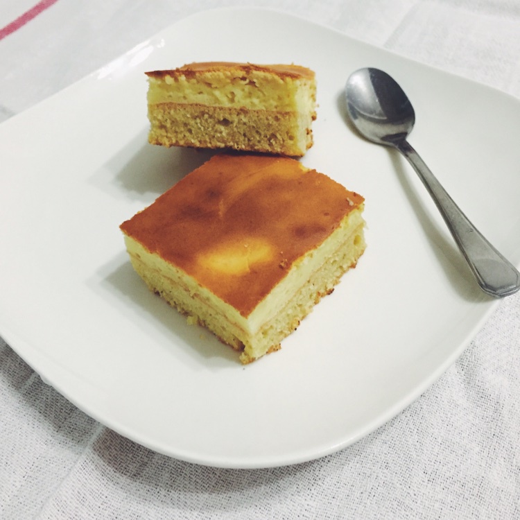 杏仁乳酪双层蛋糕块