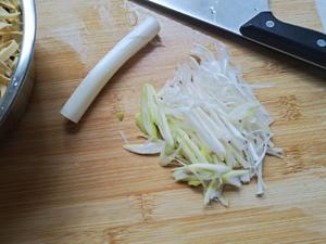 葱油豆皮的做法 步骤2
