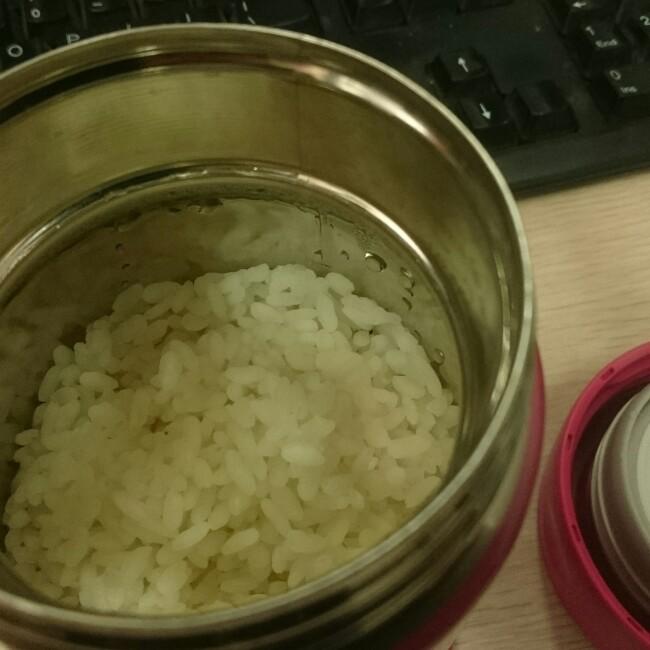 焖烧杯白米饭的做法